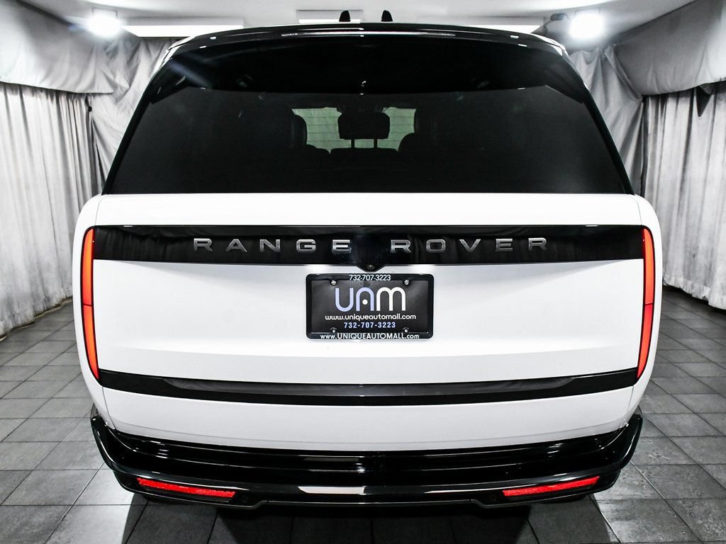 Used 2024 Land Rover Range Rover SE AWD/4WD image 5