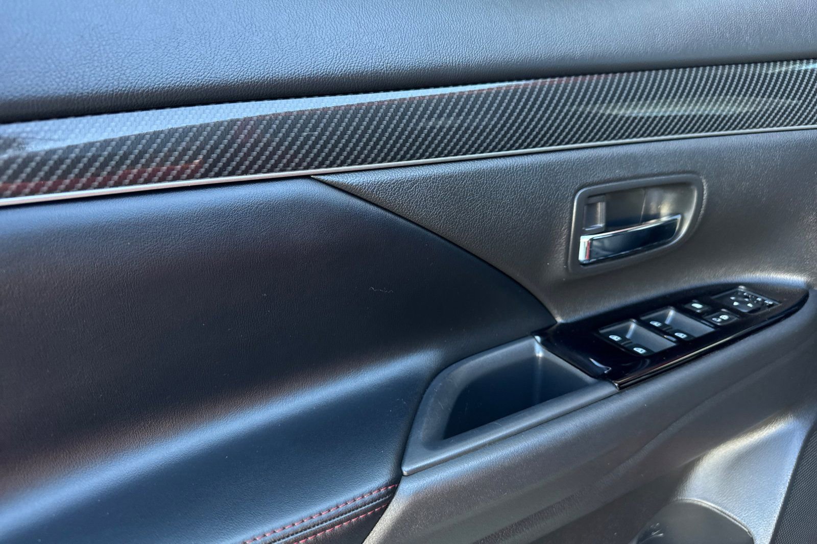 Used 2020 Mitsubishi Outlander LE image 13