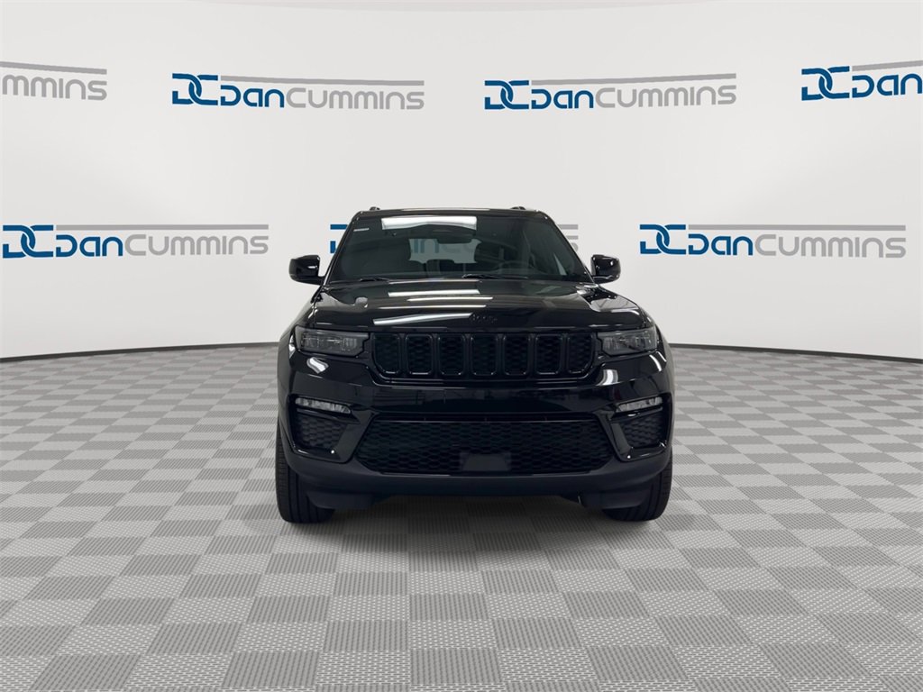New 2025 Jeep Grand Cherokee Limited w/ Black Appearance Package image 3