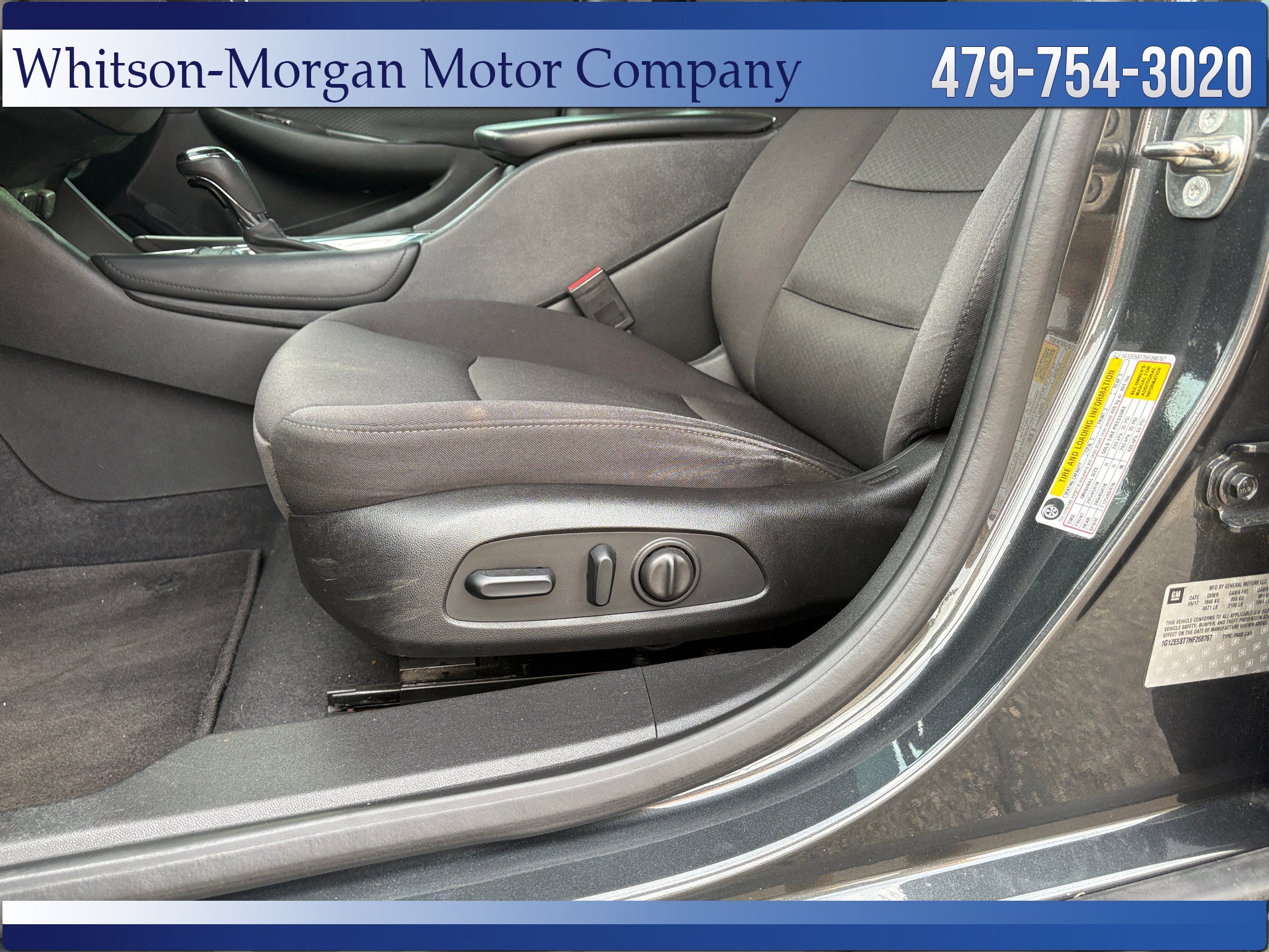 Used 2017 Chevrolet Malibu LT FWD image 13