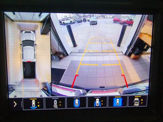 Used 2020 GMC Sierra 3500 Denali w/ Denali Ultimate Package image 14