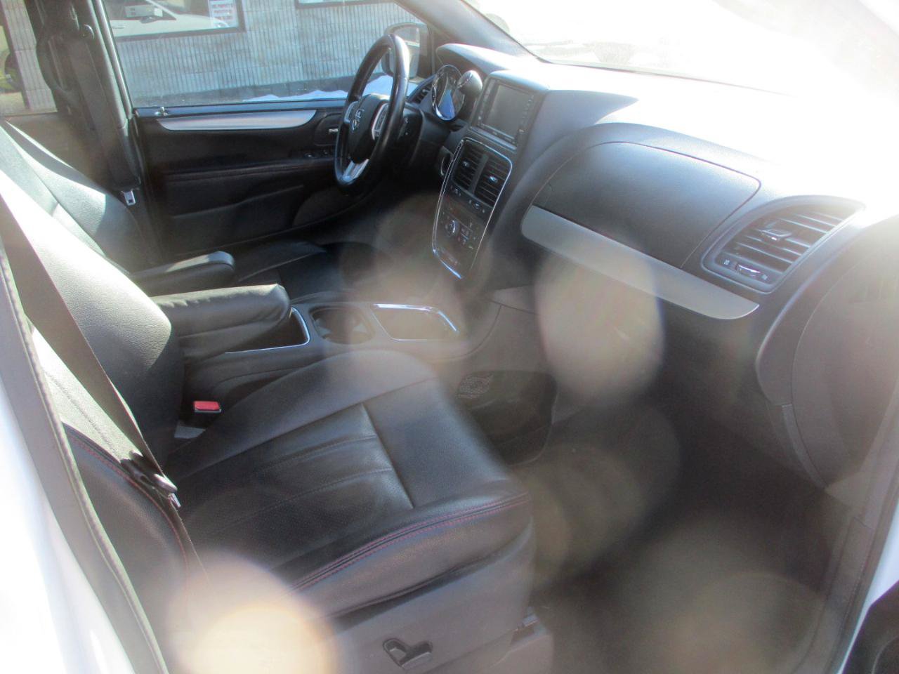 Used 2019 Dodge Grand Caravan GT FWD image 8