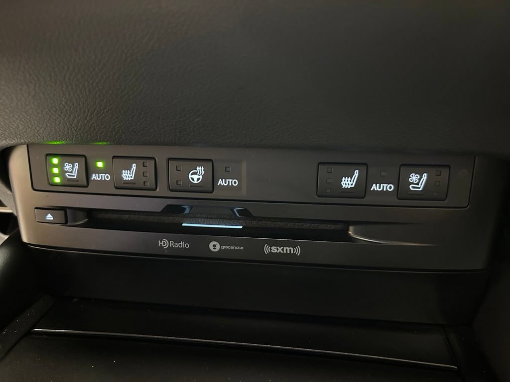 Used 2019 Lexus ES 300h w/ Premium Package FWD image 14