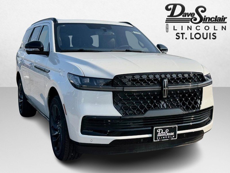 New 2025 Lincoln Navigator Reserve w/ Jet Appearance Package image 3