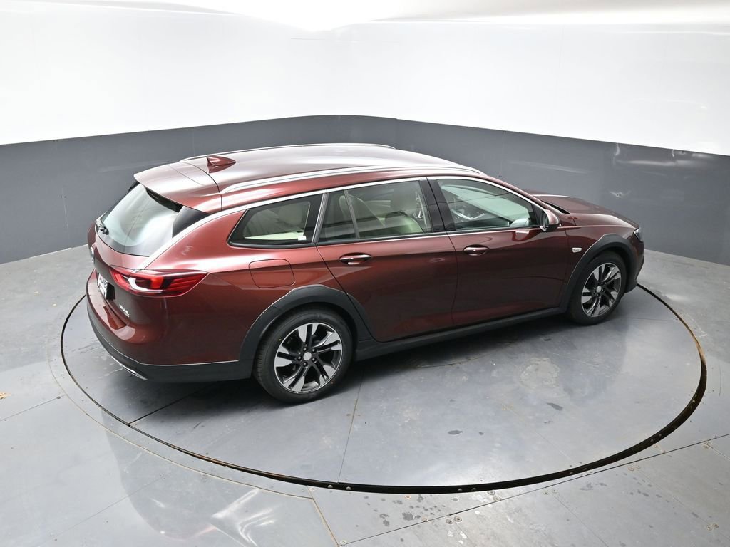 Used 2018 Buick Regal Preferred w/ Sights and Sounds Package AWD/4WD image 42