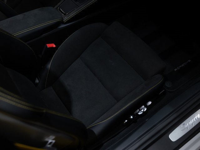 Certified 2022 Porsche 718 Boxster Spyder image 31