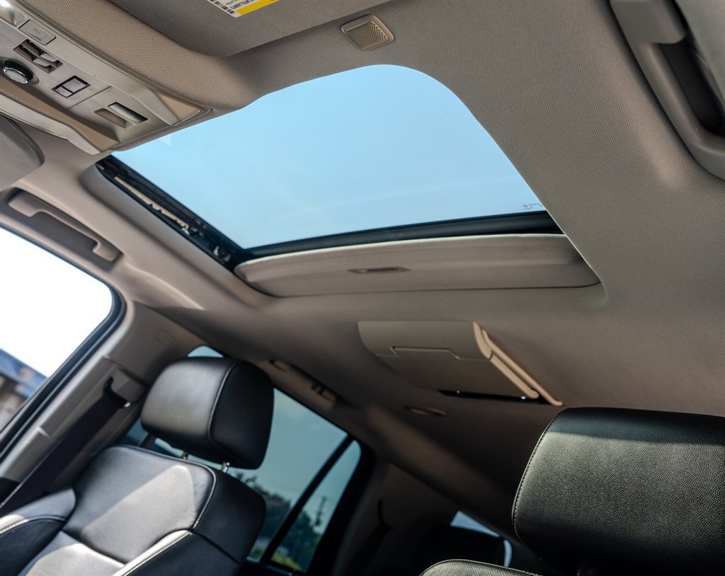 Used 2015 Chevrolet Tahoe LTZ RWD image 28