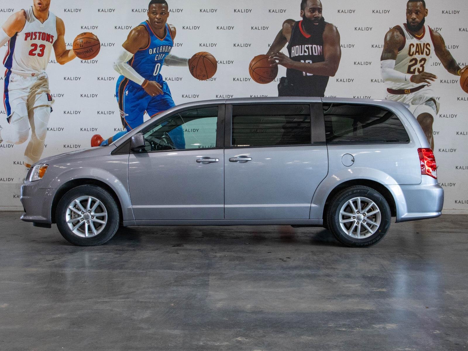 Used 2020 Dodge Grand Caravan SE image 16