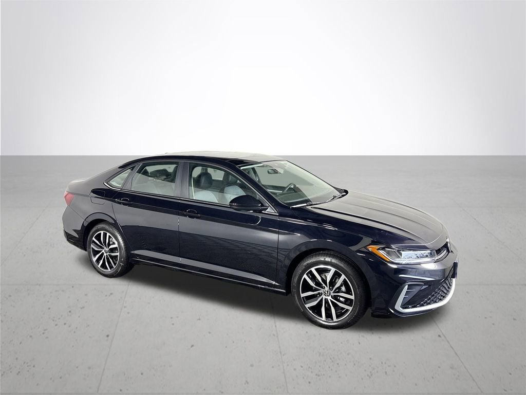 New 2026 Volkswagen Jetta SE image 4
