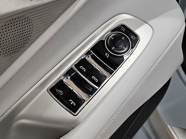 Used 2023 Chevrolet Corvette Stingray Preferred Conv w/ 2LT image 19