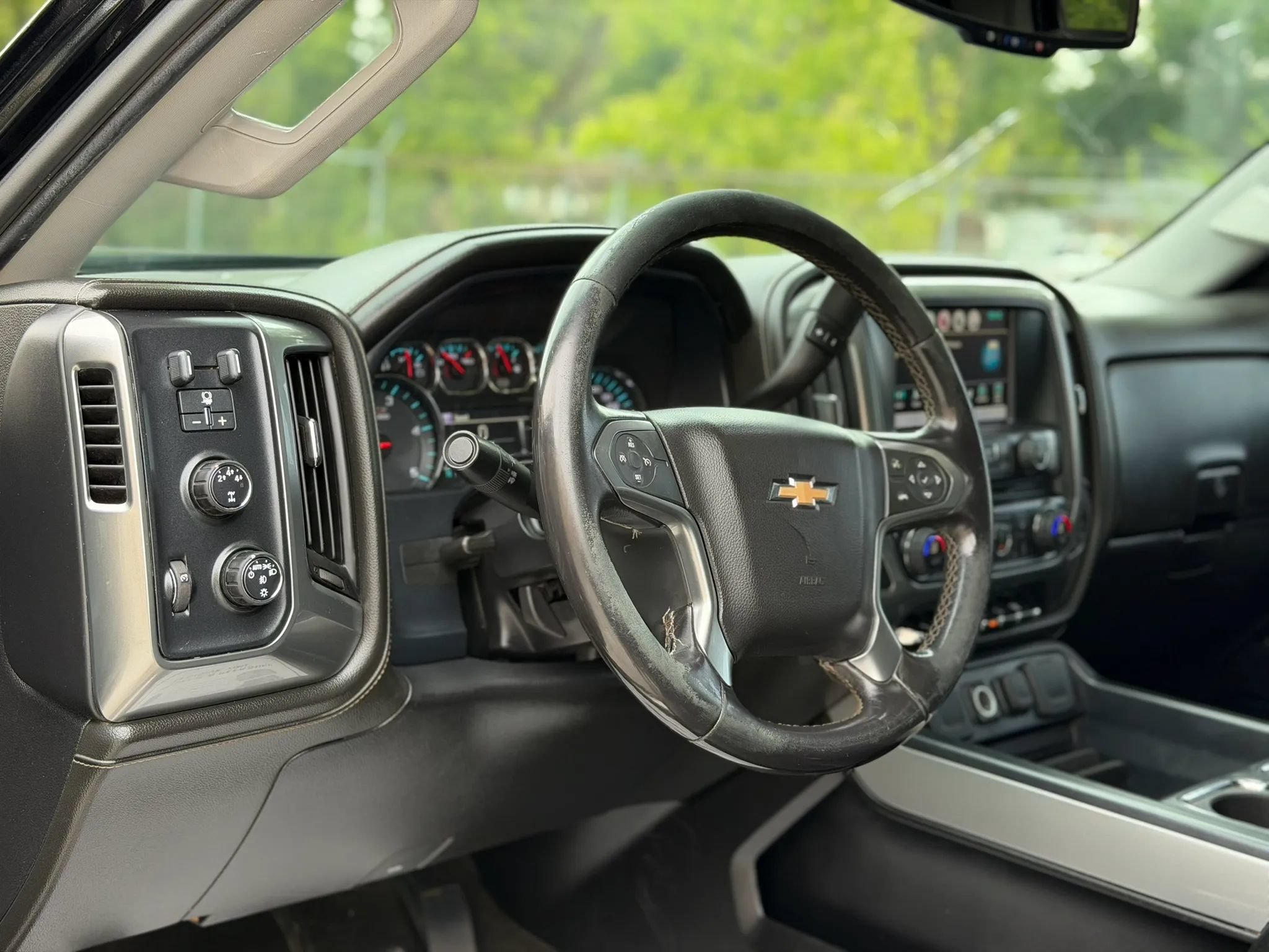 Used 2016 Chevrolet Silverado 2500 LTZ w/ Duramax Plus Package AWD/4WD image 11