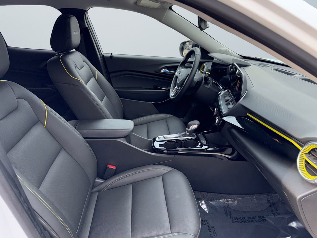 Used 2024 Chevrolet Trax ACTIV w/ Driver Confidence Package image 15