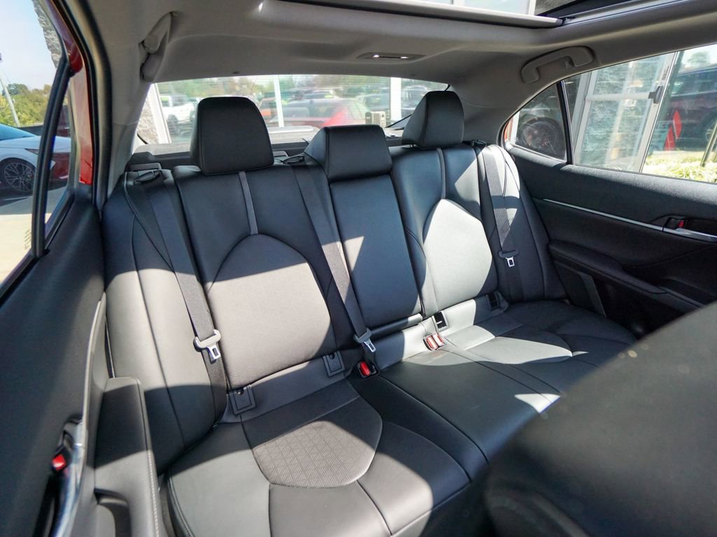 Used 2022 Toyota Camry XSE image 30