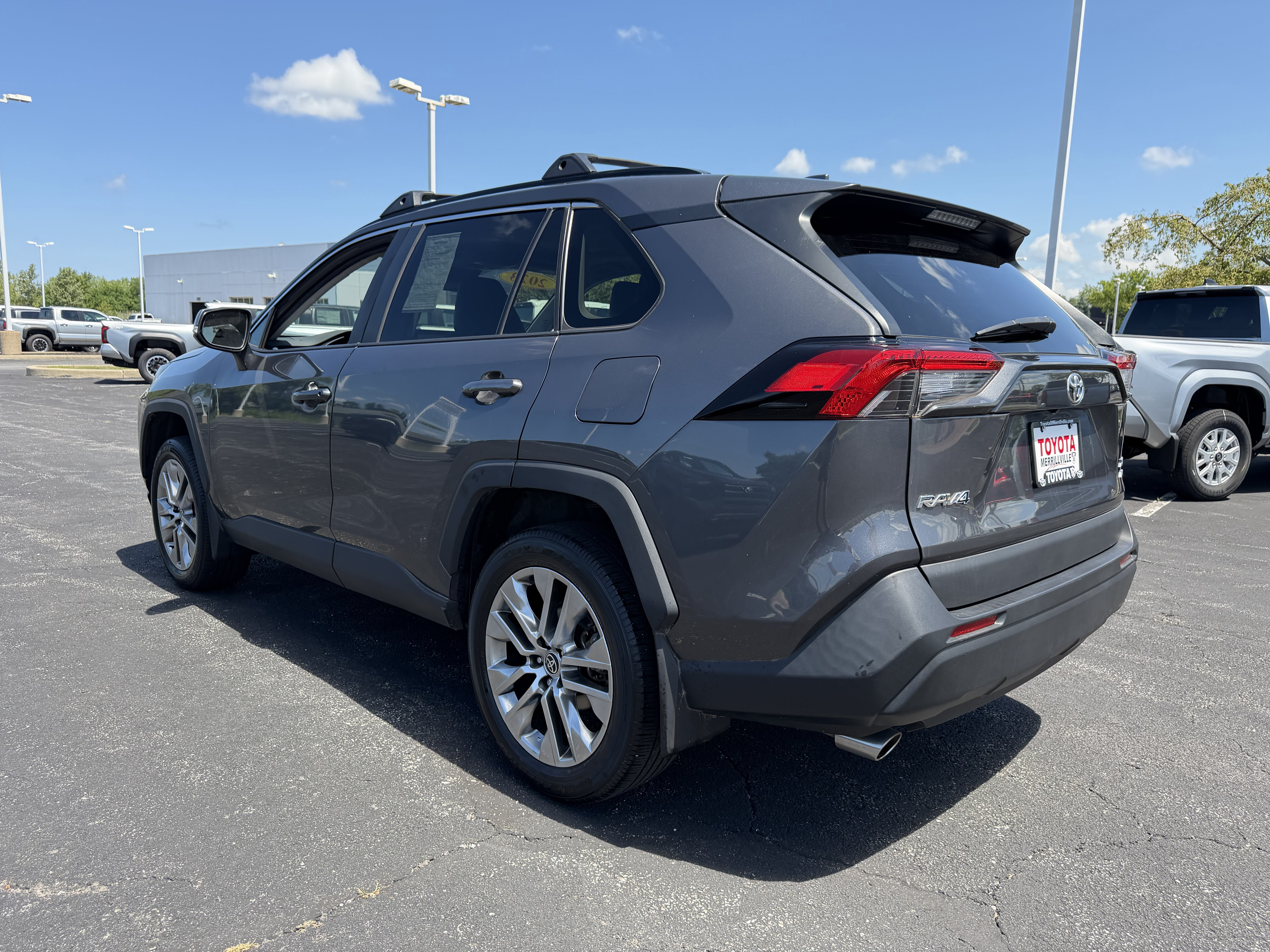 Used 2023 Toyota RAV4 XLE Premium AWD/4WD image 6