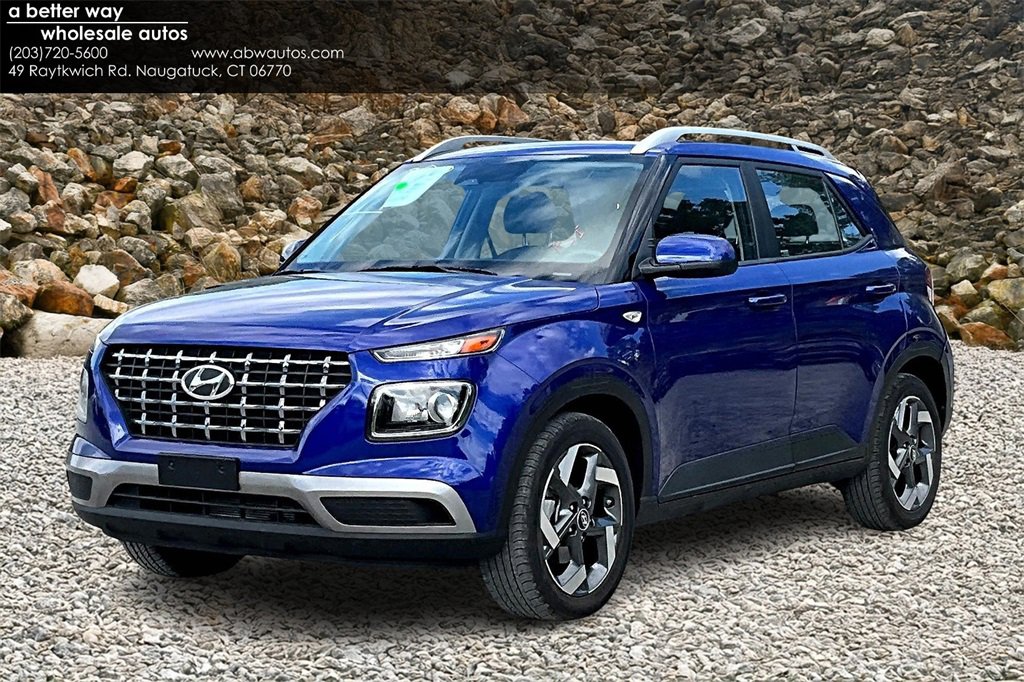 Used 2025 Hyundai Venue SEL