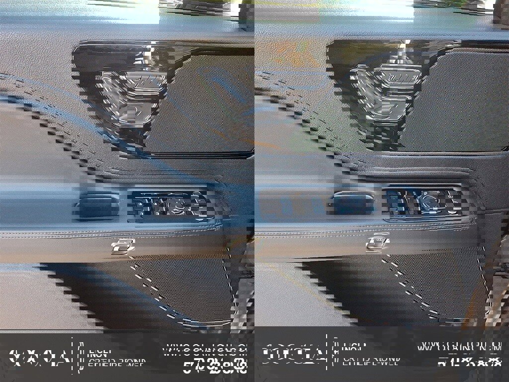 Certified 2025 Lincoln Aviator AWD image 12