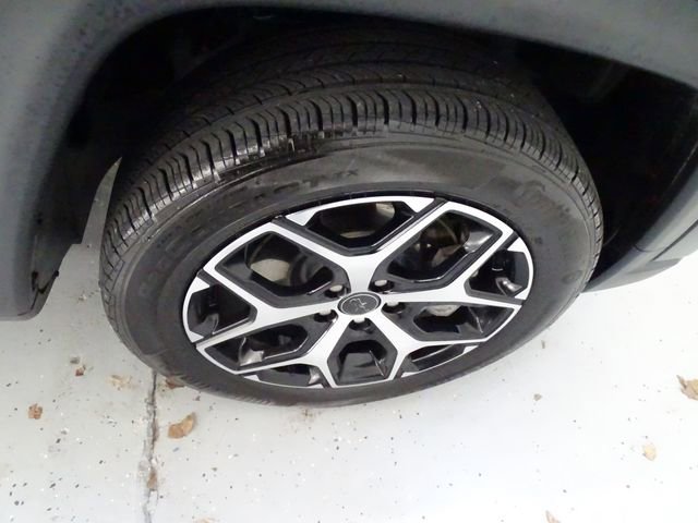 Certified 2025 Jeep Compass Limited image 29