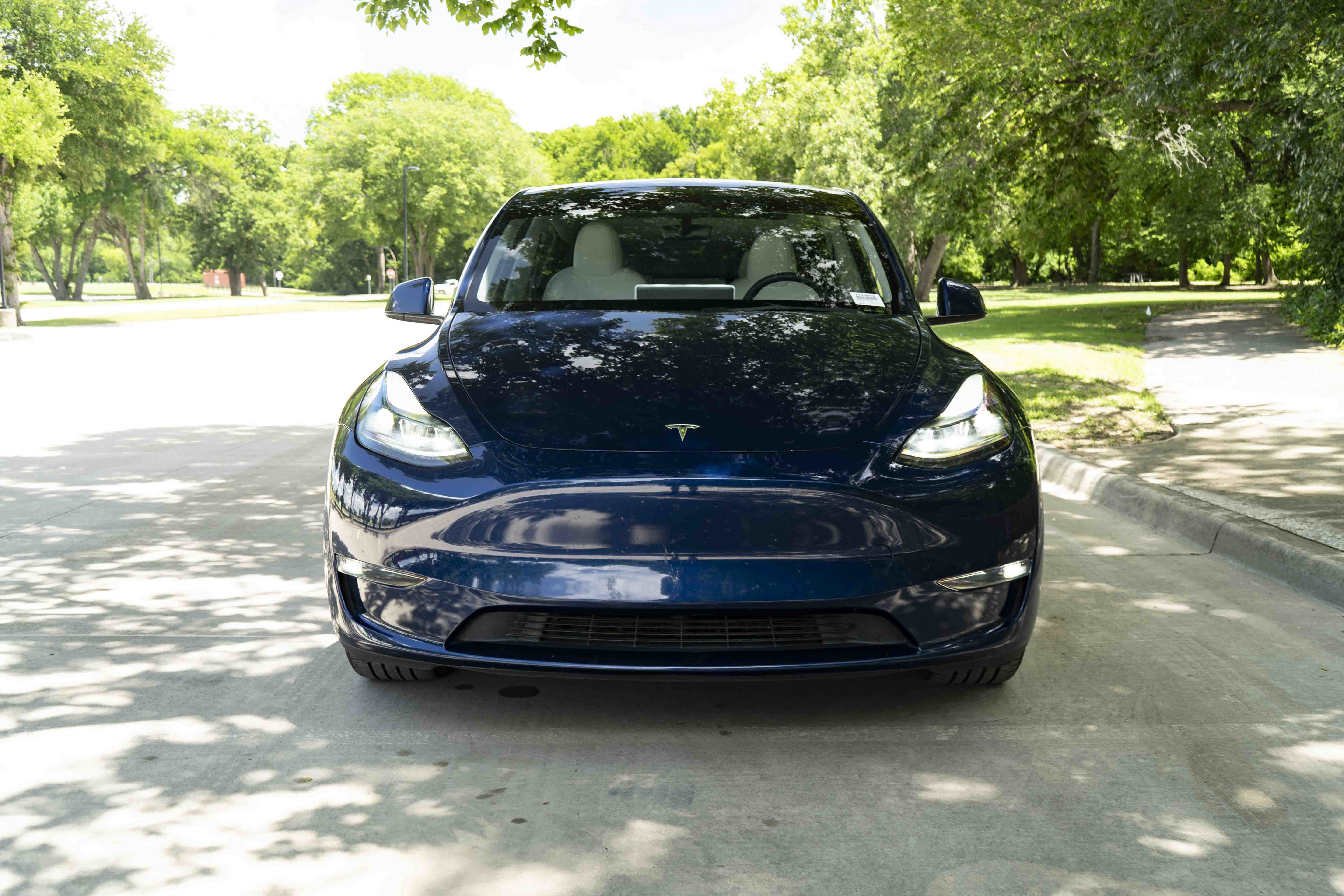 Used 2023 Tesla Model Y Long Range AWD/4WD image 3