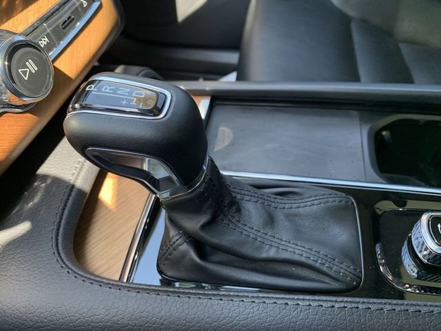 Used 2022 Volvo XC90 T6 Momentum w/ Advanced Package AWD/4WD image 25