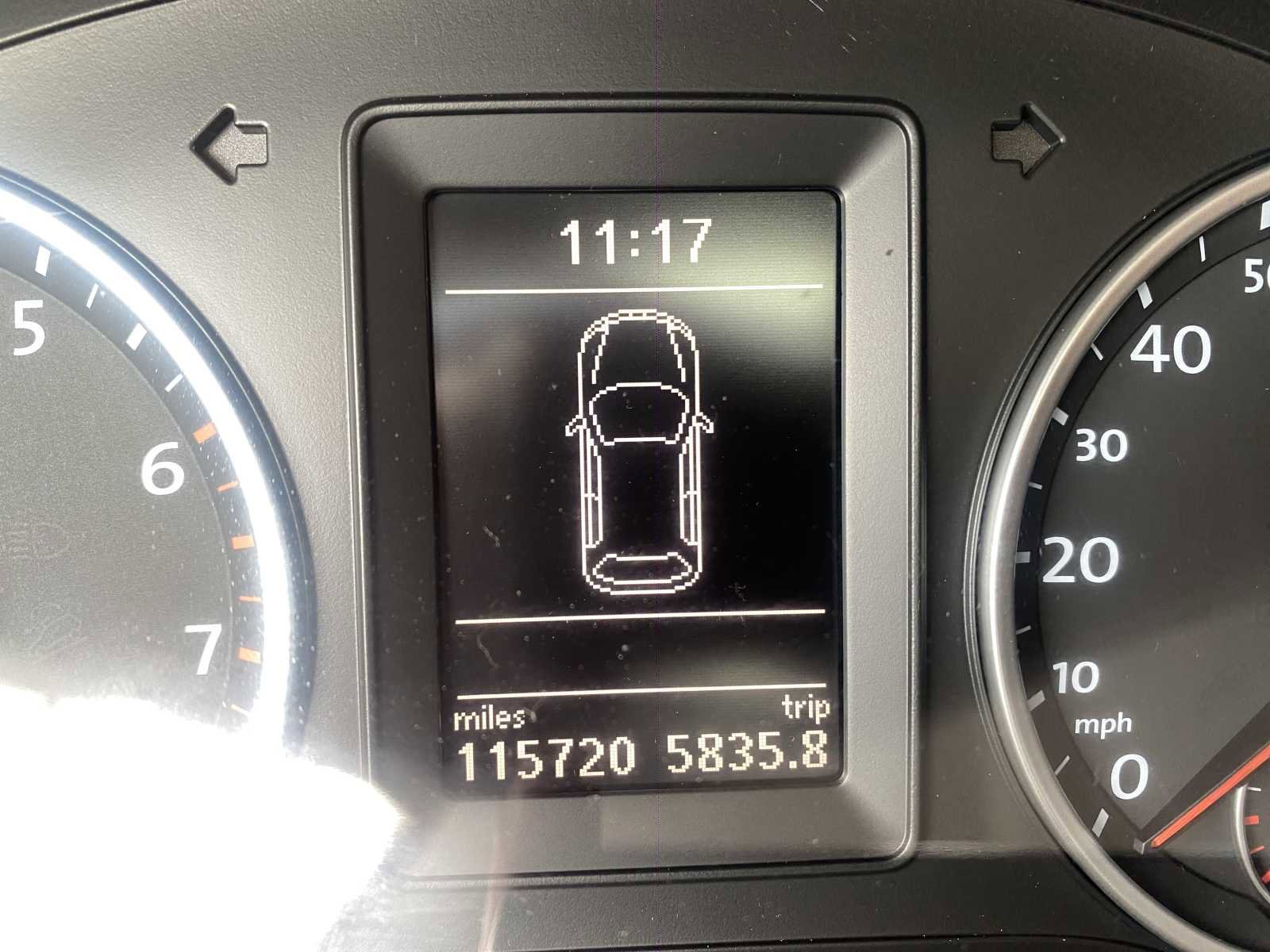 Used 2012 Volkswagen Tiguan SE image 8