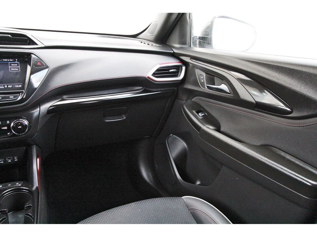 Used 2023 Chevrolet TrailBlazer RS w/ Convenience Package FWD image 9