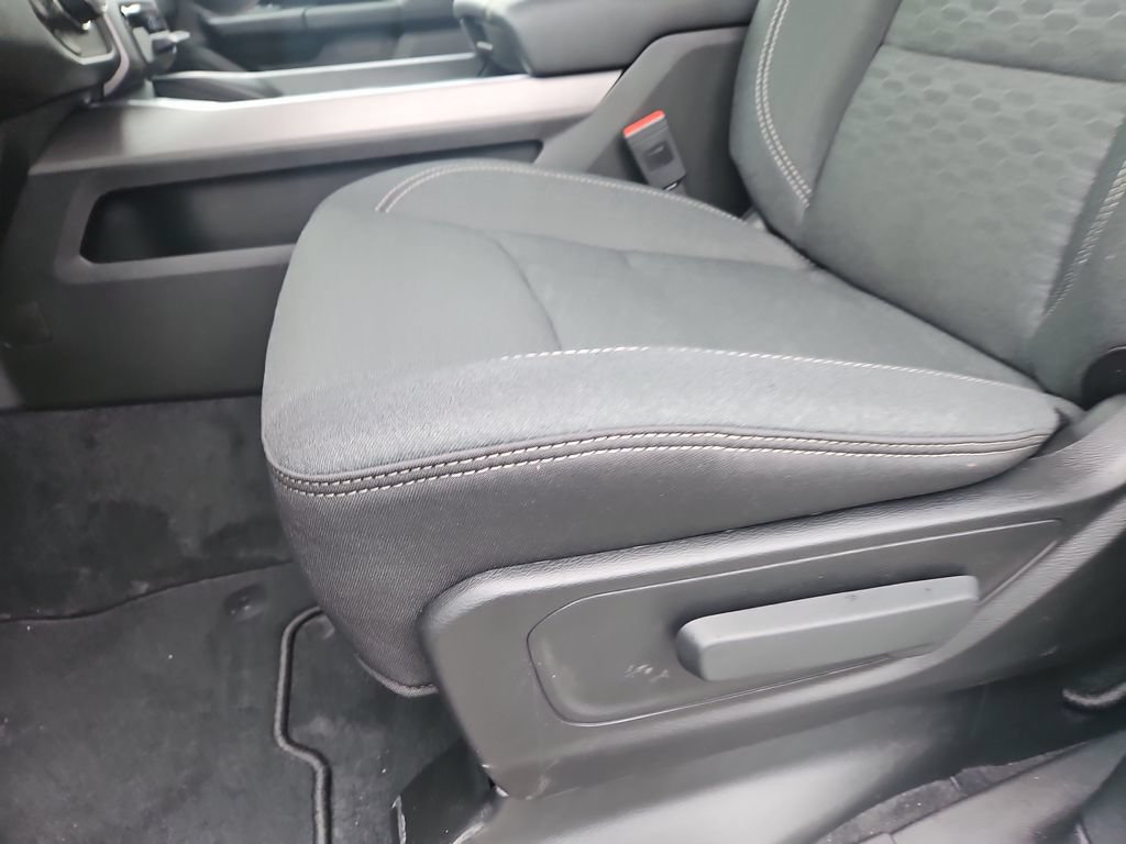 New 2026 RAM 1500 Express AWD/4WD image 14