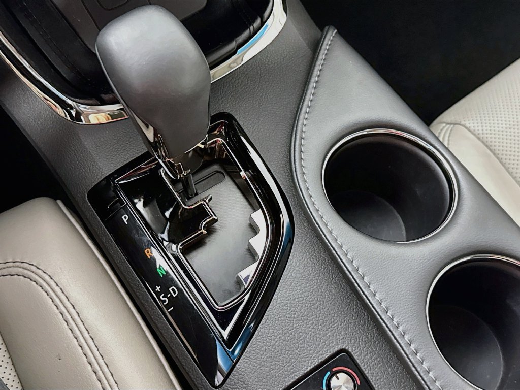 Used 2018 Toyota Avalon Limited FWD image 20