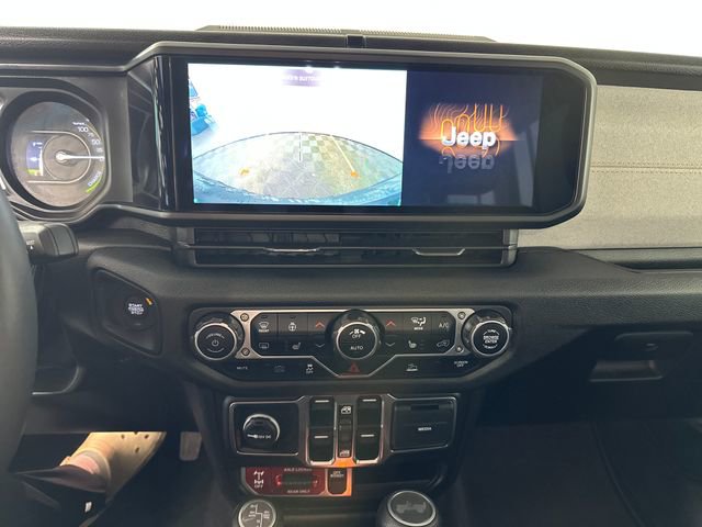 Used 2024 Jeep Wrangler Unlimited image 22