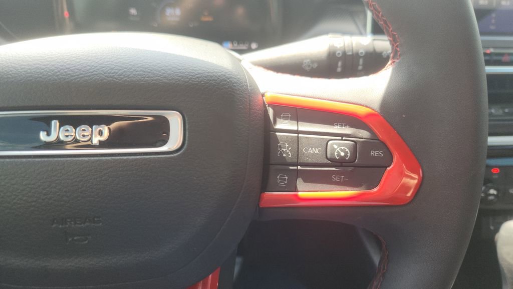 Used 2023 Jeep Compass Trailhawk w/ Trailhawk Elite Group image 14