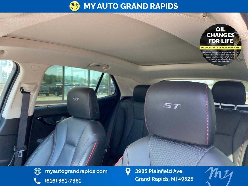 Used 2023 Buick Envision Essence w/ Sport Touring Package AWD/4WD image 16