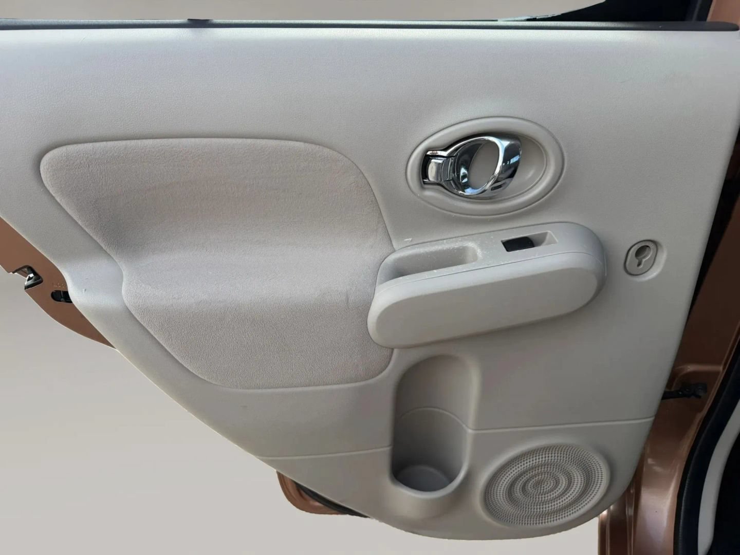 Used 2011 Nissan Cube 1.8 S w/ Interior Designer Pkg FWD image 12