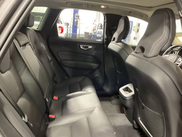 Used 2025 Volvo XC60 B5 Plus AWD/4WD image 10