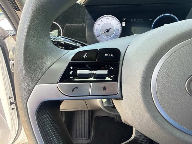 Used 2024 Hyundai Elantra SEL FWD image 28
