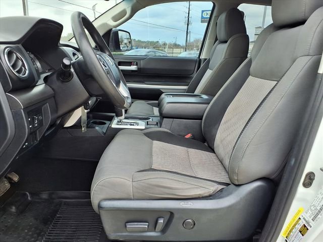 Used 2017 Toyota Tundra SR5 w/ SR5 Upgrade Package image 6