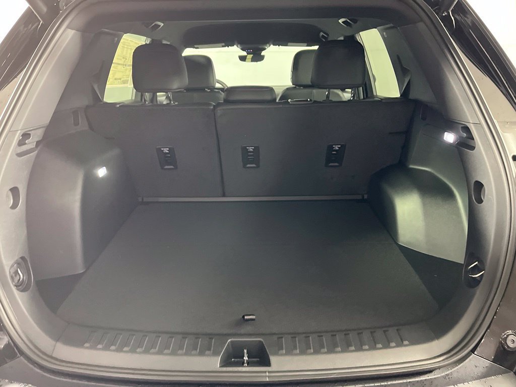 New 2027 Chevrolet Equinox RS w/ Safety and Technology Package AWD/4WD image 9