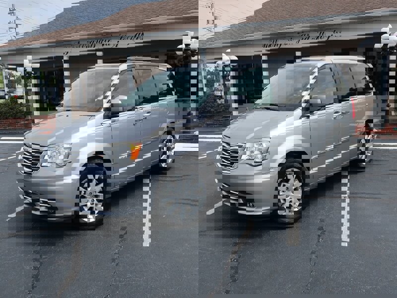 Used 2014 Chrysler Town & Country Touring