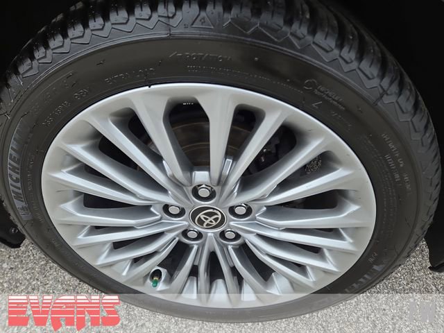 Used 2021 Toyota Avalon Limited w/ Advanced Safety Package image 28
