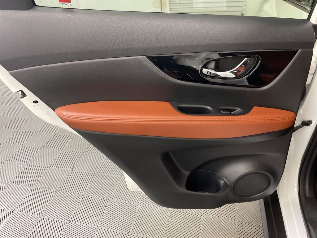Used 2019 Nissan Rogue SL w/ Premium Package AWD/4WD image 33
