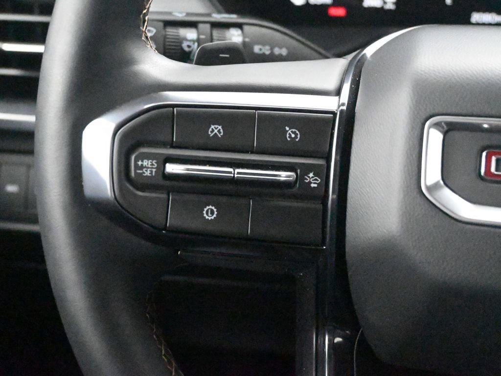 Used 2026 GMC Acadia AT4 image 42