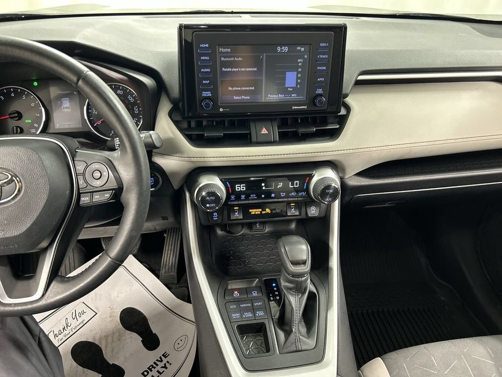 Used 2022 Toyota RAV4 XLE w/ Convenience Package AWD/4WD image 18