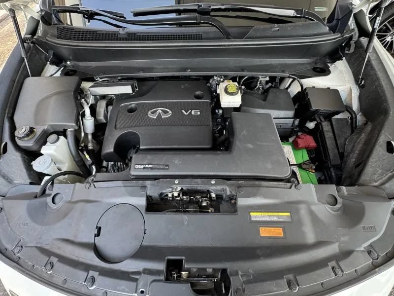 Used 2015 INFINITI QX60 Luxe w/ Premium Package AWD/4WD image 13