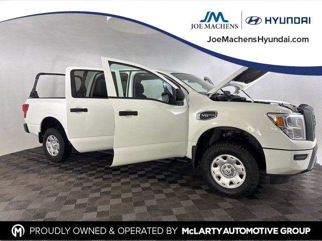 Used 2022 Nissan Titan S w/ HD Front GAWR Package image 13