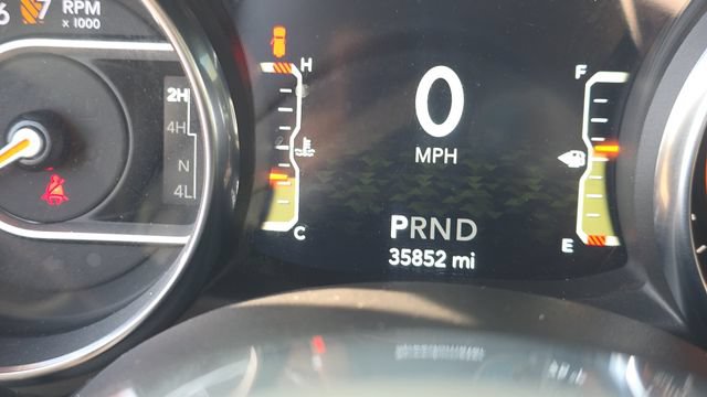 Used 2019 Jeep Wrangler Unlimited Sahara AWD/4WD image 25