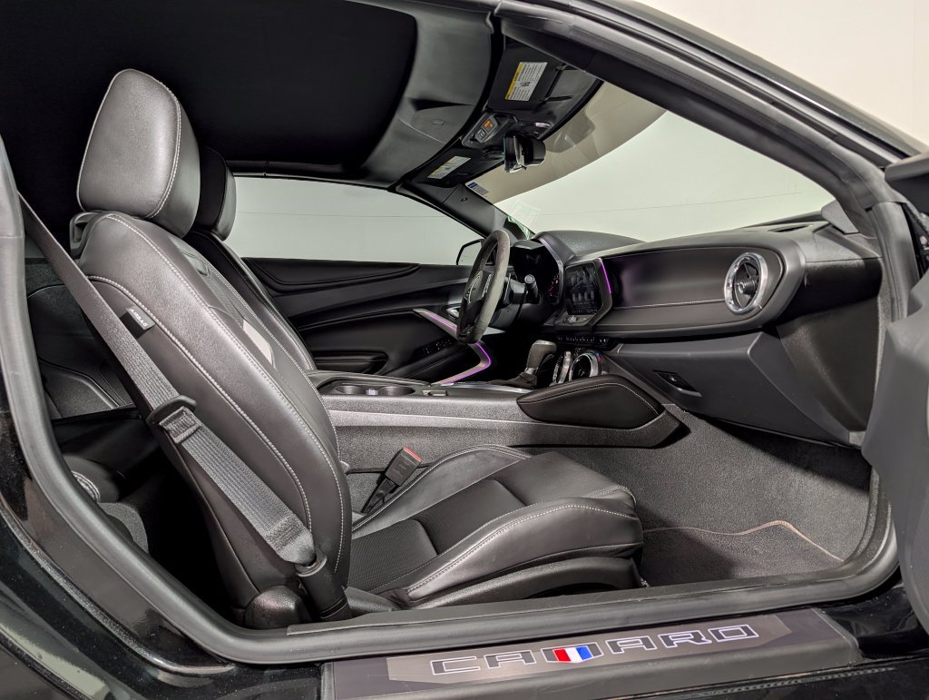 Used 2024 Chevrolet Camaro LT RWD image 12