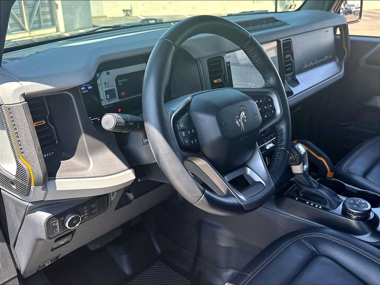 Used 2023 Ford Bronco Badlands w/ Sasquatch Package AWD/4WD image 15