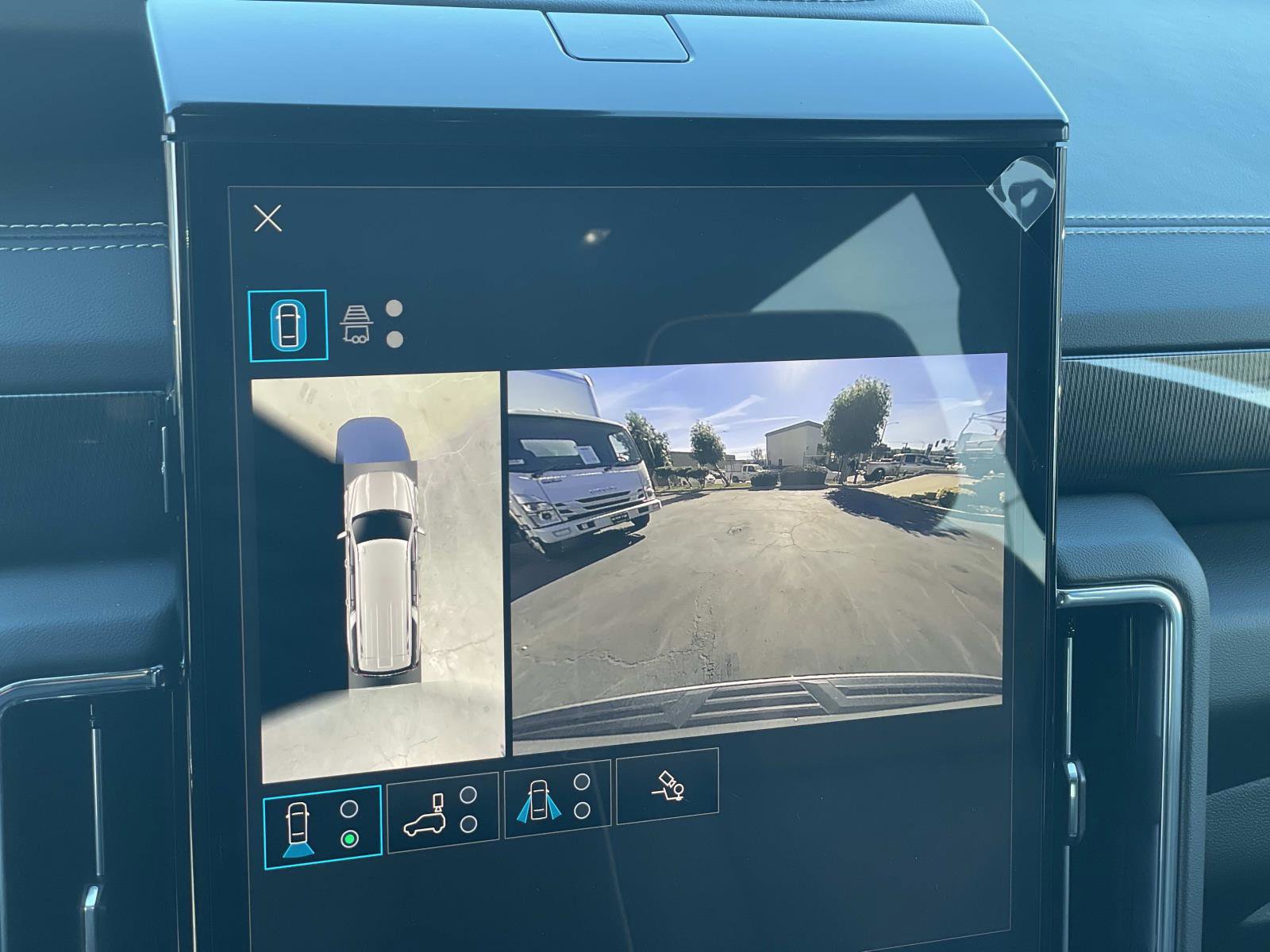 New 2026 GMC Yukon XL Elevation w/ Elevation Premium Package image 14