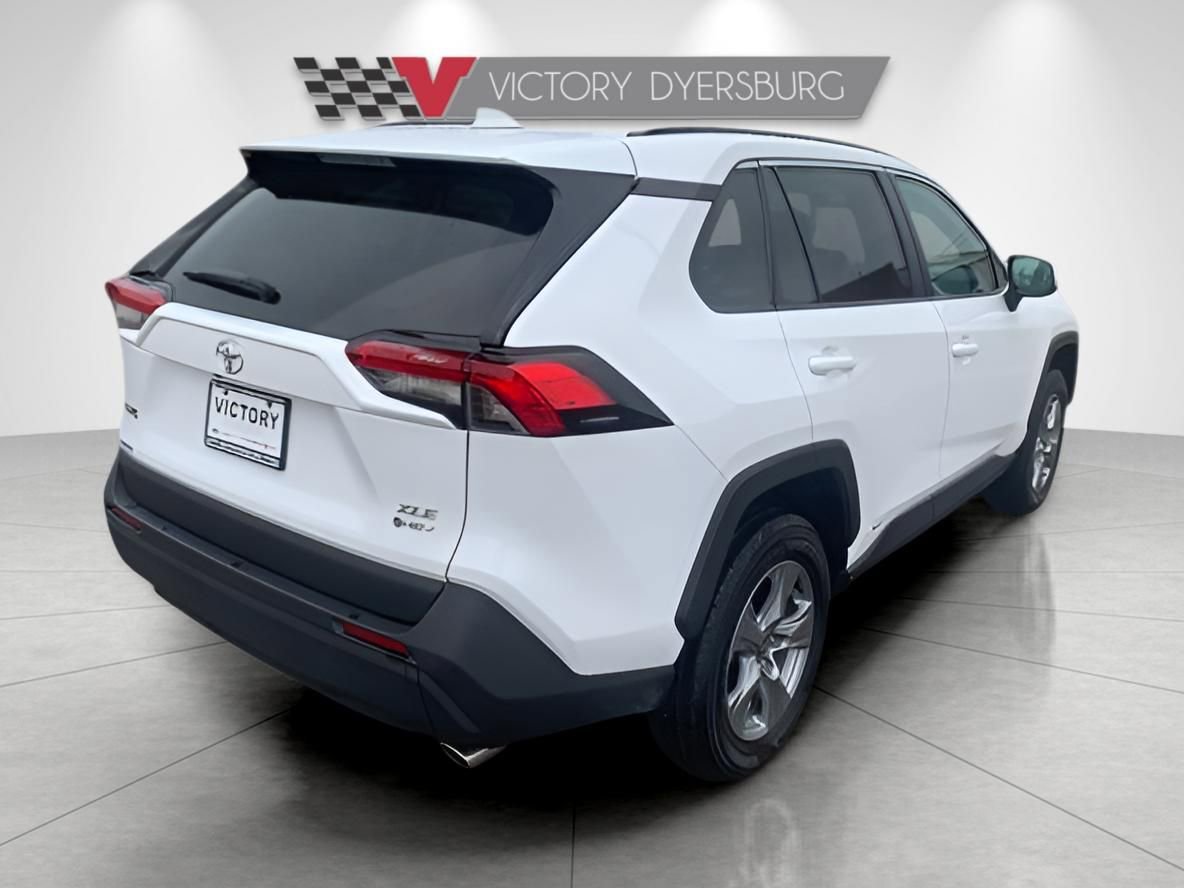 Used 2025 Toyota RAV4 XLE image 8