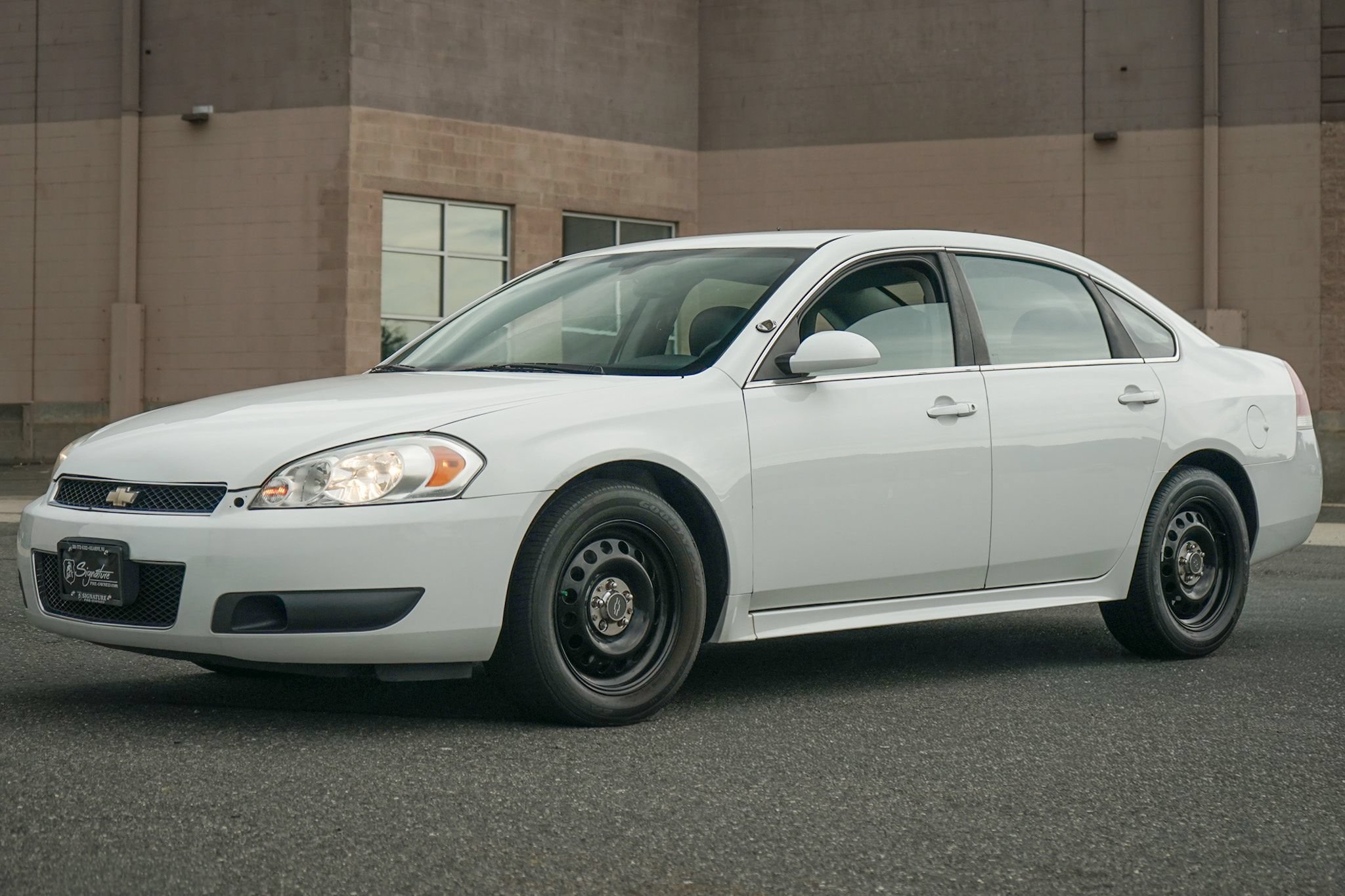 Used 2014 Chevrolet Impala Police FWD image 2