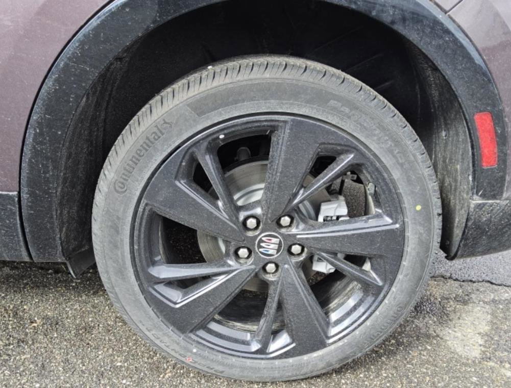 Used 2025 Buick Envision Sport Touring image 19