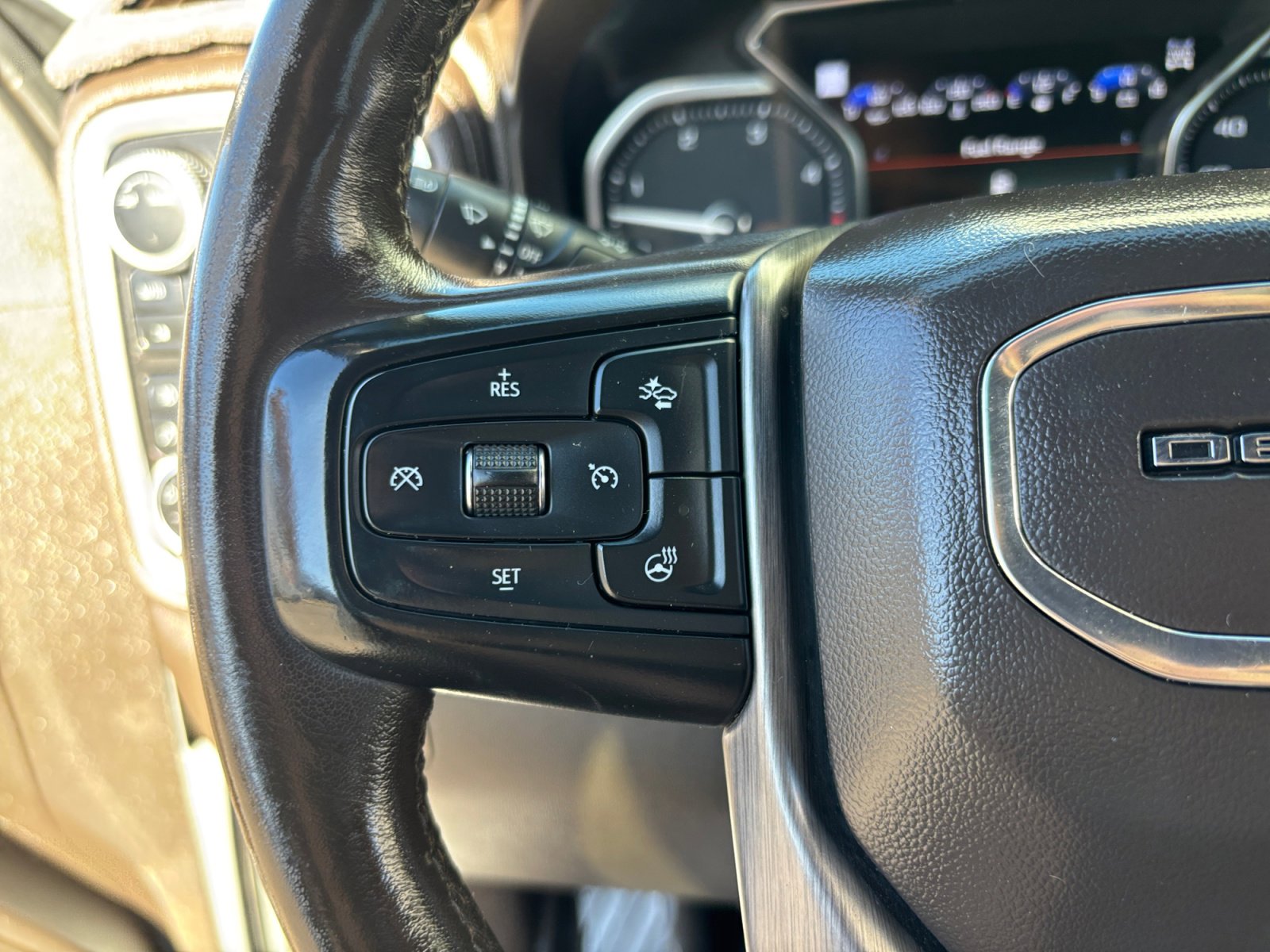 Used 2020 GMC Sierra 2500 Denali w/ Technology Package image 32